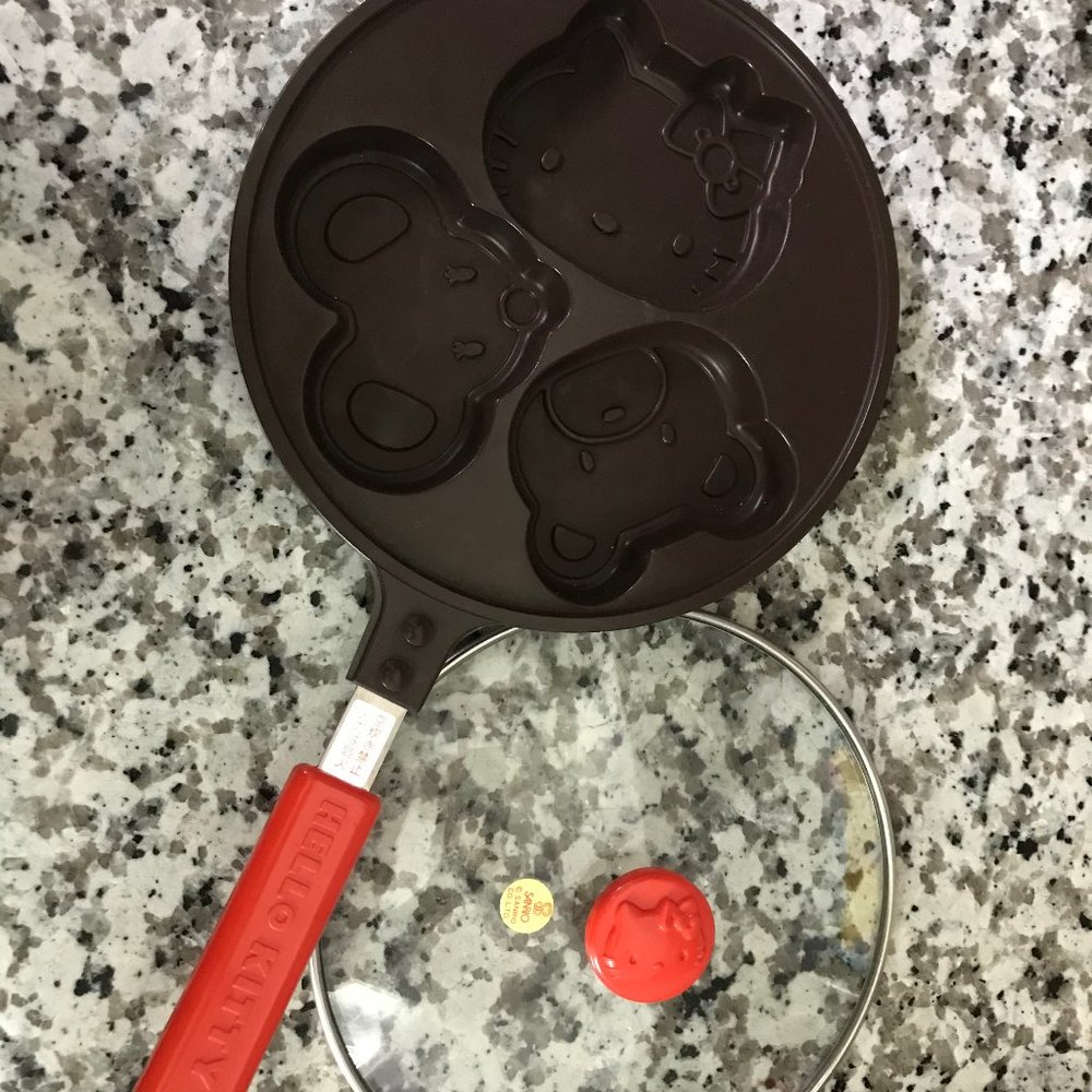 Vintage Limited Edition Hello Kitty Pan